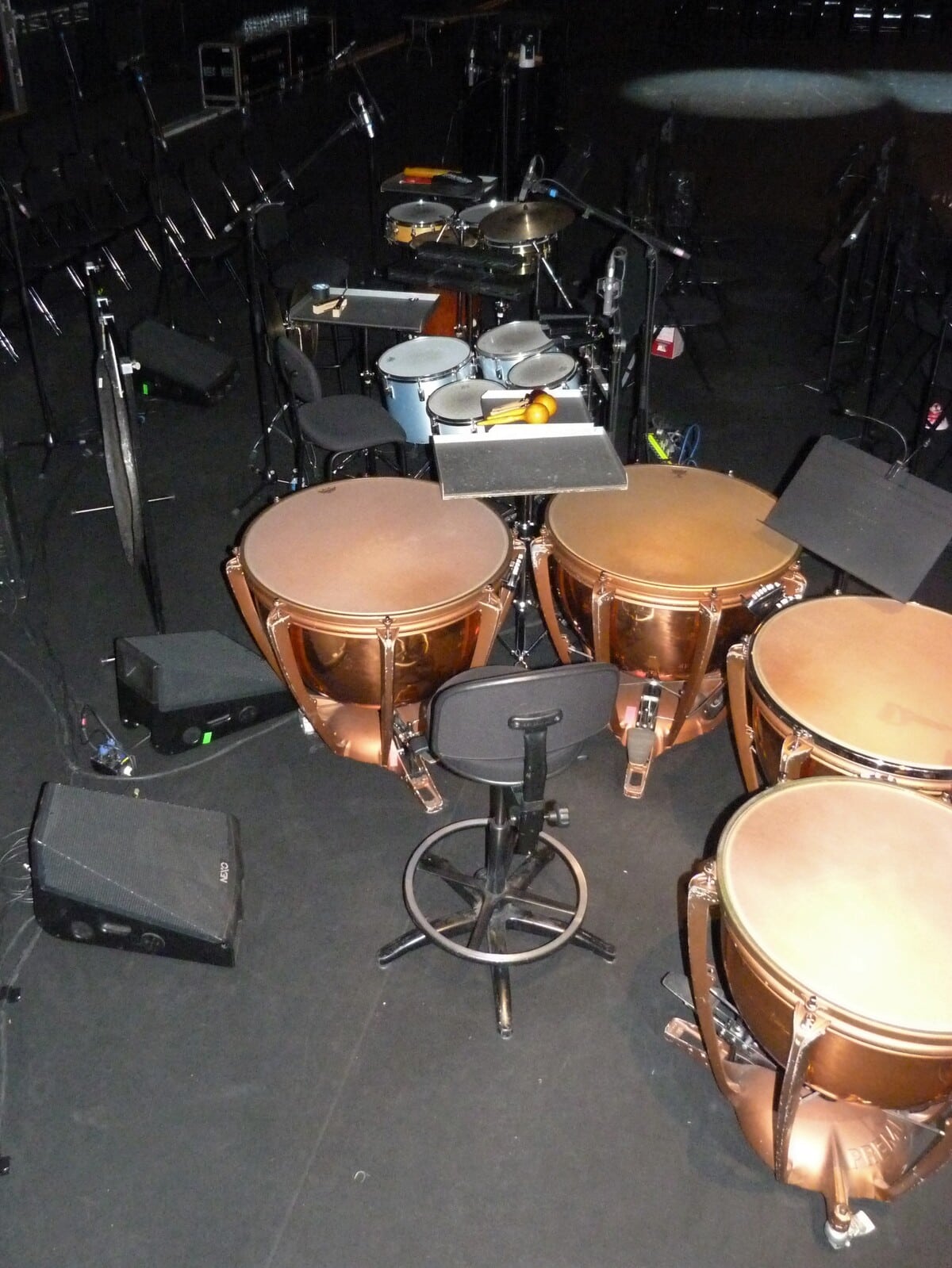 systeme sonorisation professionnel pour comedie musicale west side story aren'ice enceinte geo m6 geo m12 id24 et retour de scene 45n12 nexo distributeur espace concept
