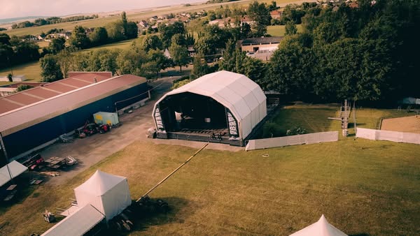 scene couverte espace concept