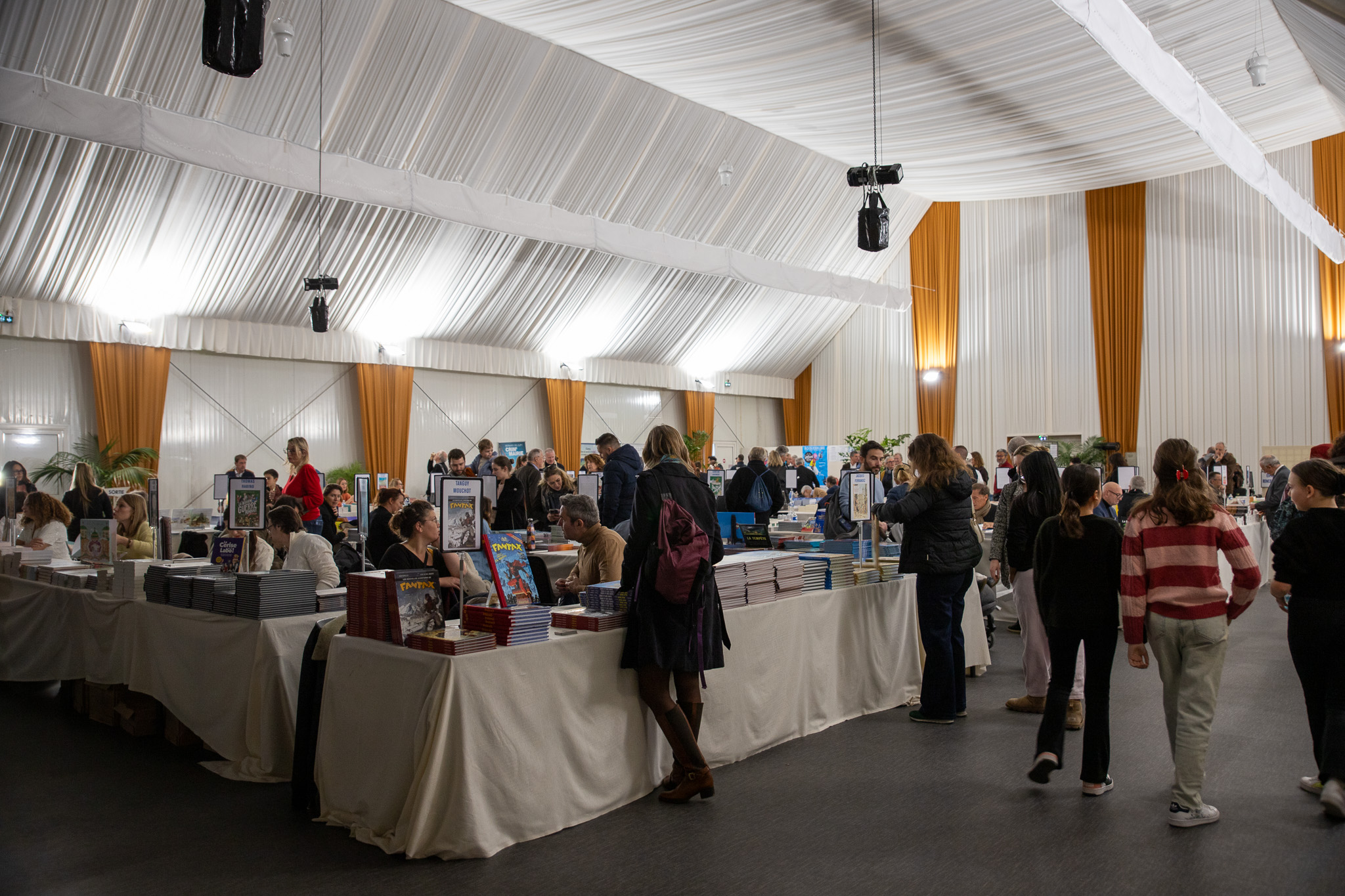 location salle éphémère structure polygonale espace concept