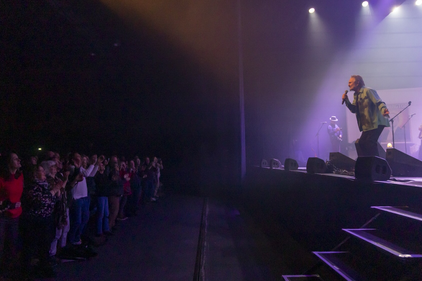 Retour 45n12 Nexo utilisé par Espace Concept lors du concert de Murray Head