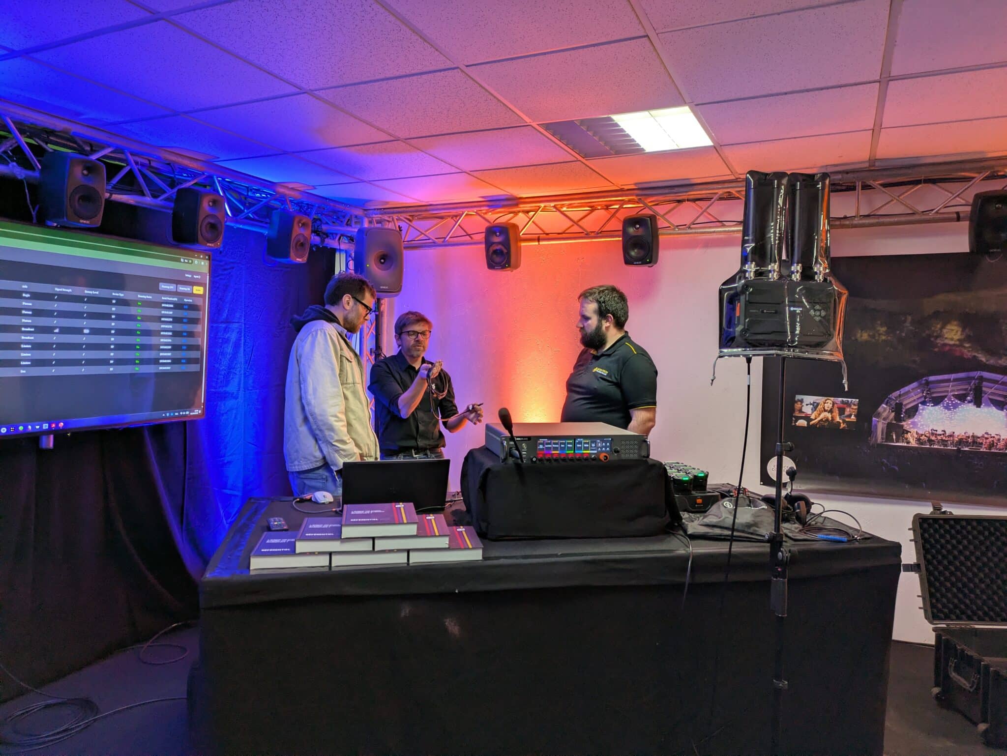 Découvrez les intercoms solidcom Hollyland chez espace concept C1 PRO MI1 PRO H1